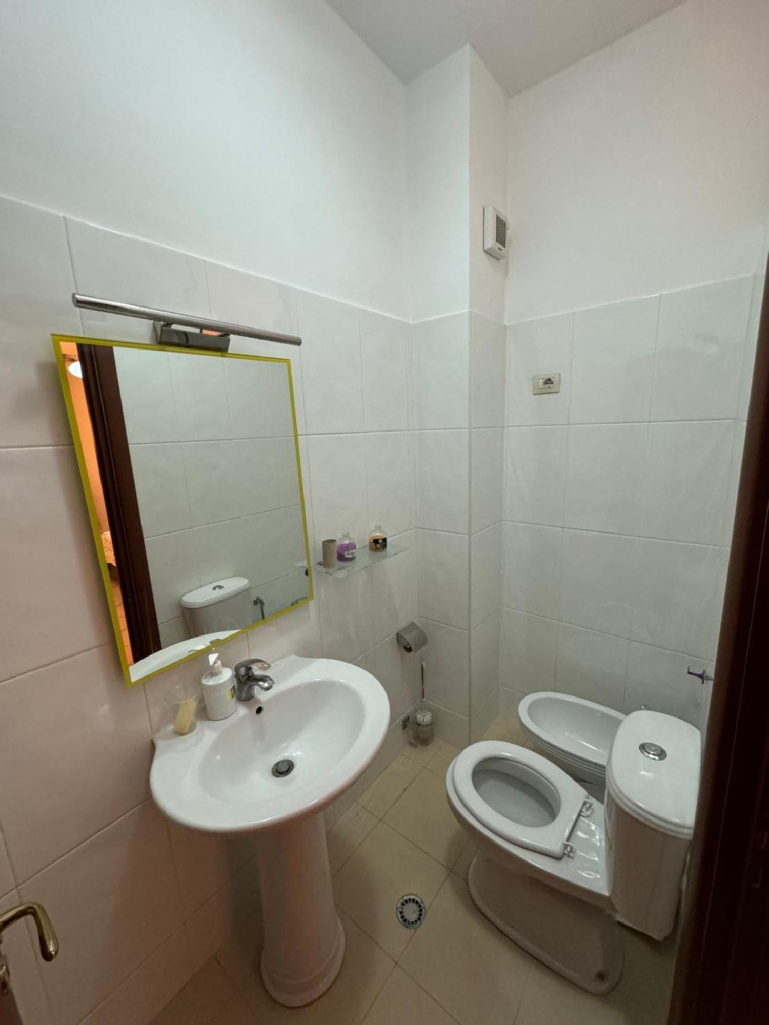 3 Bedrooms Apartment Шкодер Экстерьер фото
